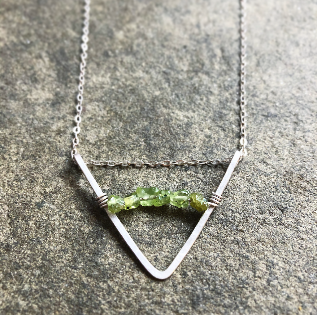 Silver Chevron || Peridot